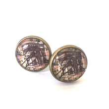 Load image into Gallery viewer, Arc de Triomphe Vintage Map Post Earrings