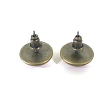 Load image into Gallery viewer, Bombay Vintage Map Post Earrings
